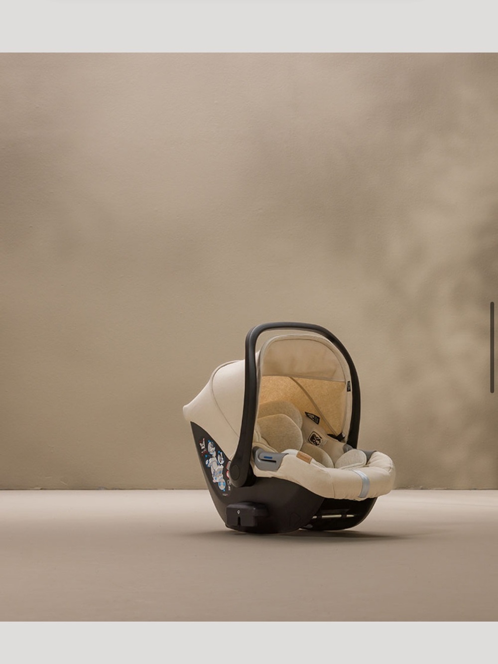 Infant Element ECRU Car Seat - Cream & Black - linen and pure cotton